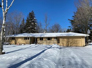 4000 Irving St, Marinette, WI 54143