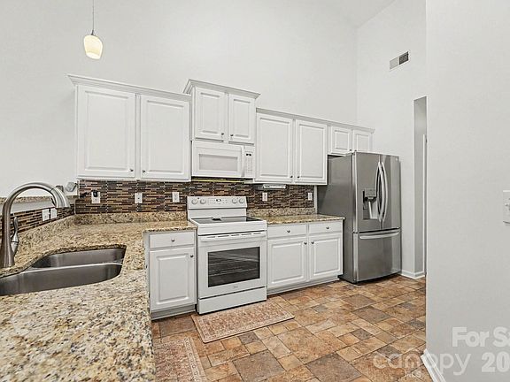5th image of 1274 Emory Ln NW