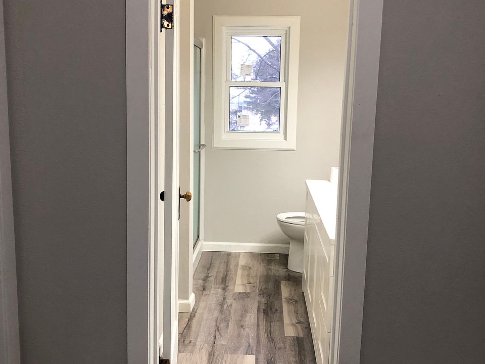 2nd floor bath