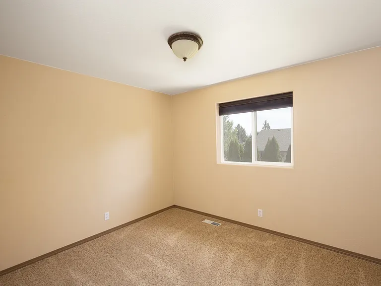 748 NE Mason Rd — Photo 17