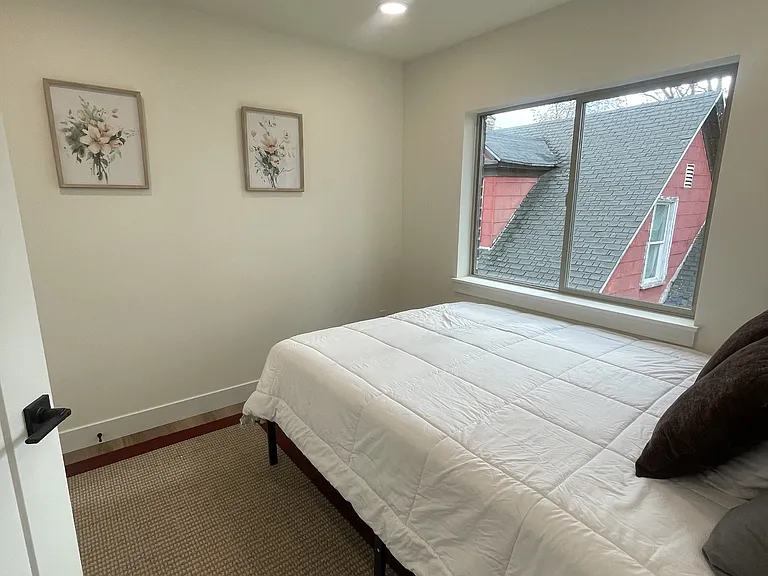 2233 Jefferson Ave #3 — Photo 28