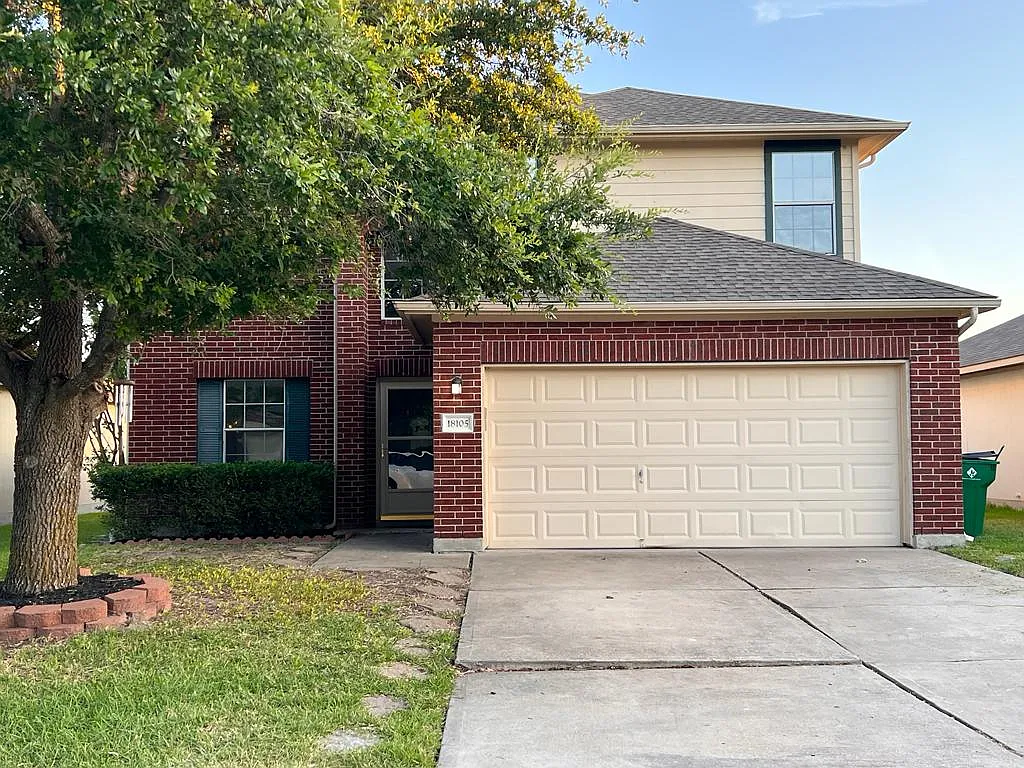 4 bed, 2051 sqft, $2,195 — Photo 4