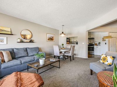 2425 E Franklin Ave APT 409, Minneapolis, MN, 55406