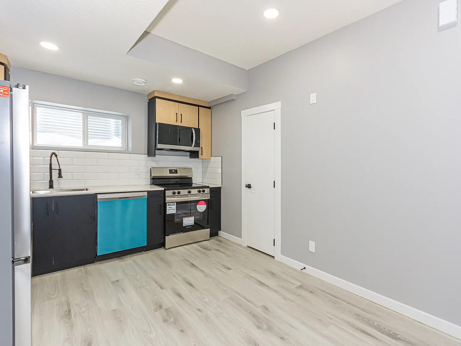 1 bed, 1.0 bath, 550 sqft, $1,050 — Photo 2