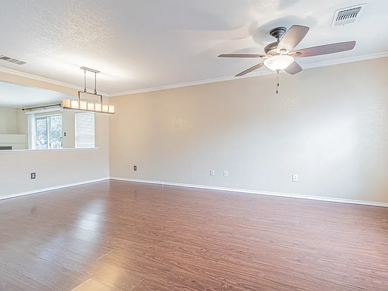 11244 Vollmer Ln — Photo 4