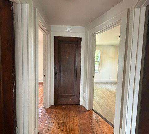 4th image of 1253 Diamond Ave