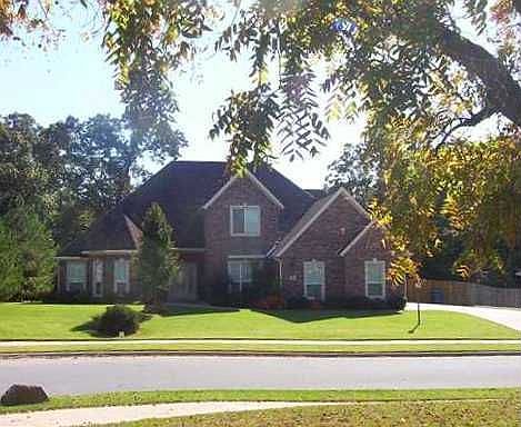 1st image of 1402 NW Denali Park Ave