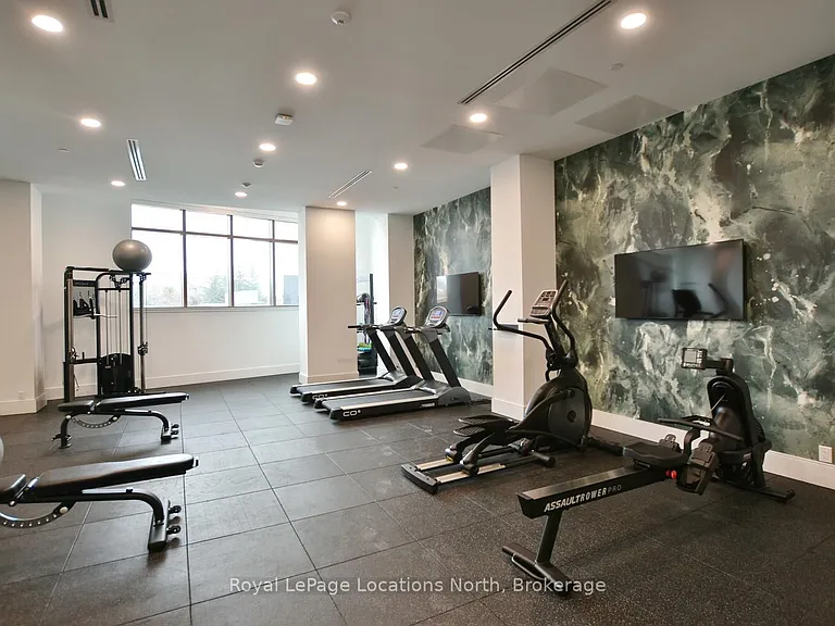 31 Huron St #603 — Photo 36