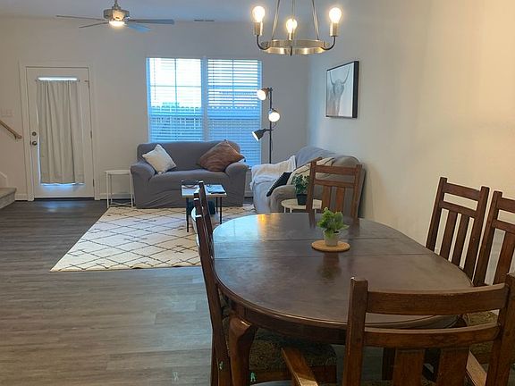 4th image of 2417 Fieldsway Dr