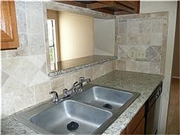 5th image of 2025 Augusta Dr APT 607