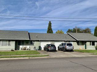 330/350 W D St, Creswell, OR 97426