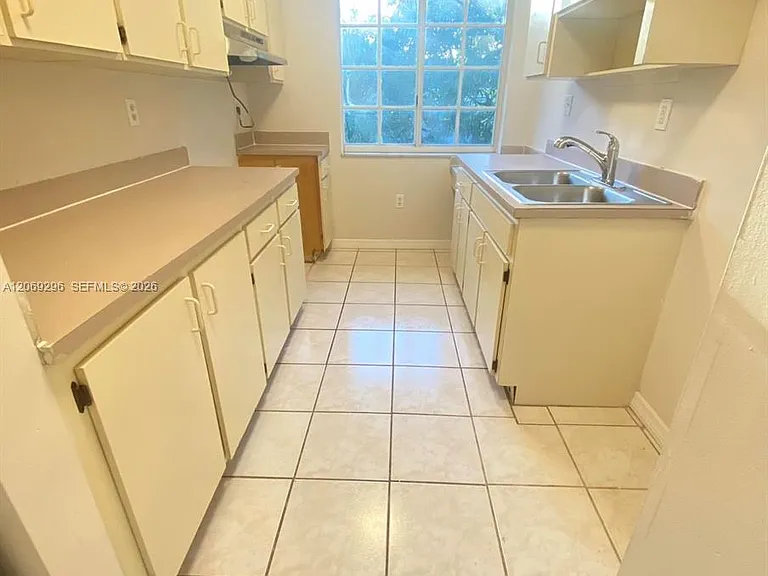 800 SW 10th Ave #830 — Photo 4