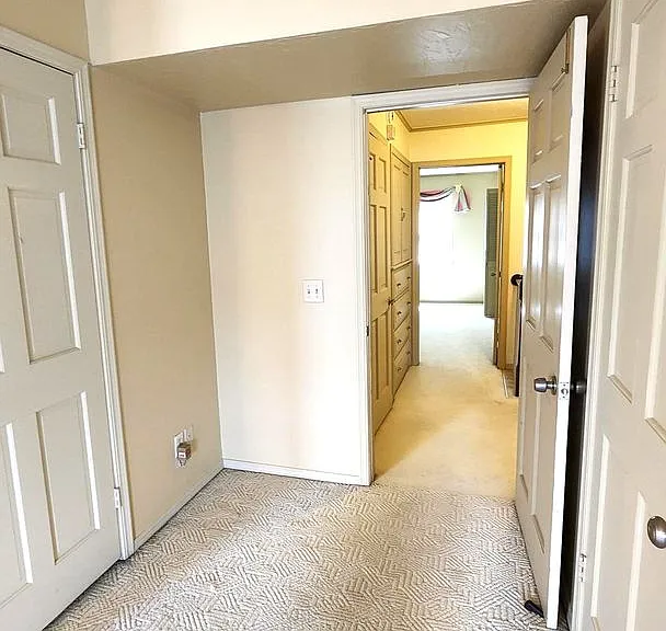 7900 Lakehurst Dr — Photo 33