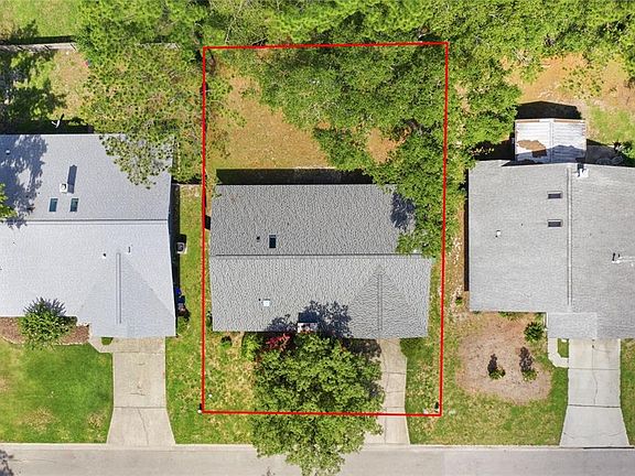 4th image of 6438 NW 37th Ter