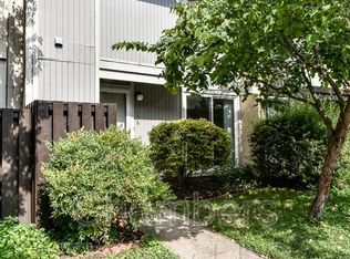 2156 Cartwright Pl, Reston, VA 20191