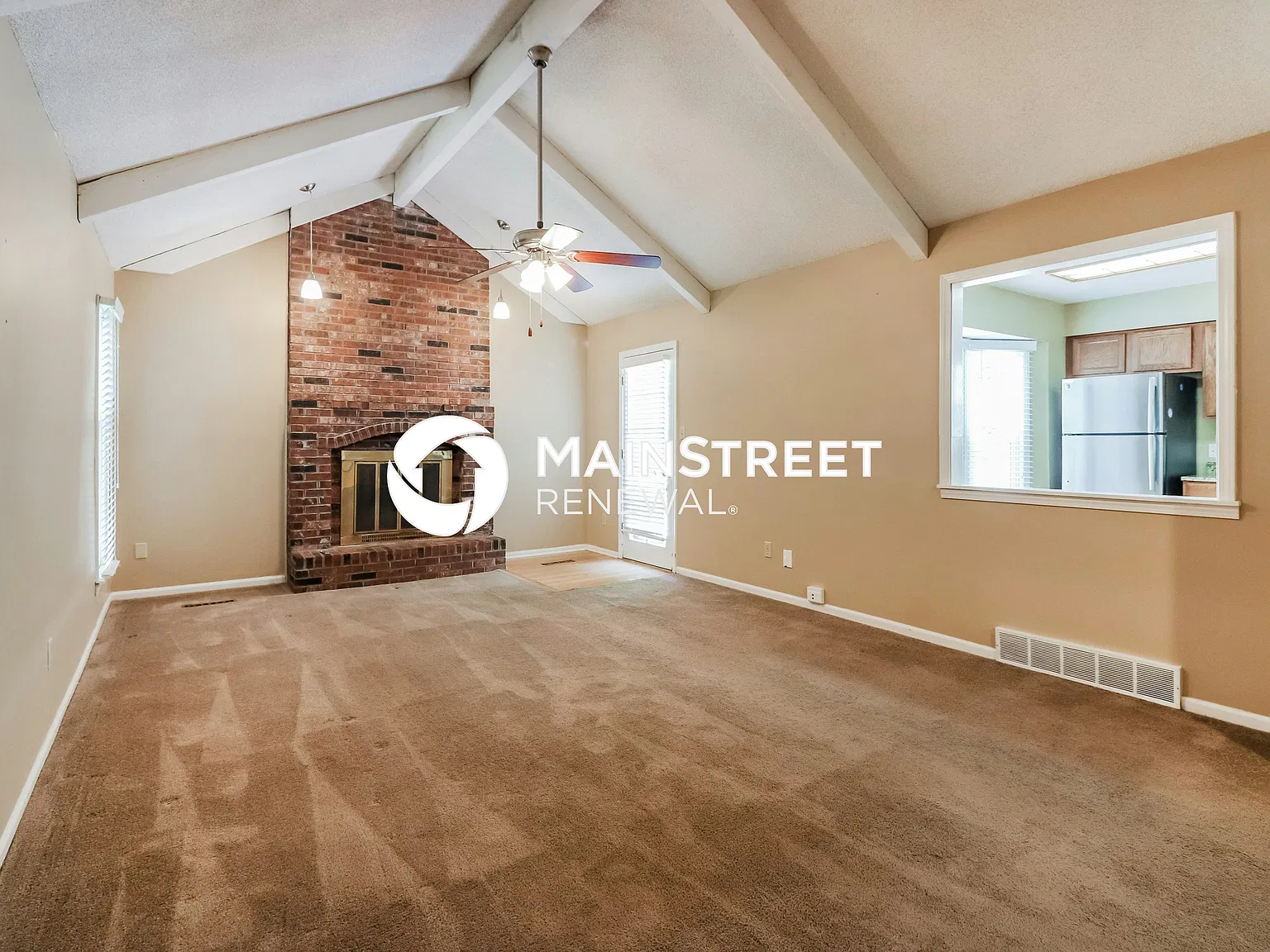 204 NE Noeleen Ln — Photo 3