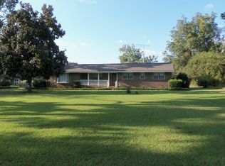 5196 Strawberry Rd, Pelham, GA 31779