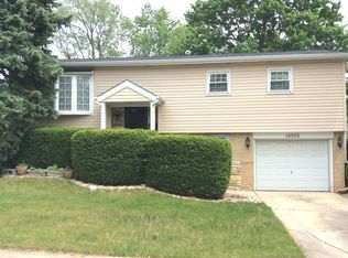 15535 Albert Dr, Oak Forest, IL 60452