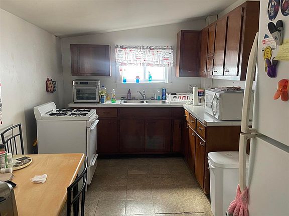 2nd image of 1816 W 6th St