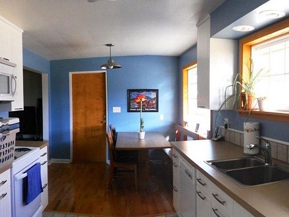 4th image of 925 W Grandview Ave