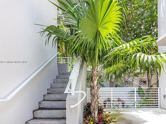 5th image of 619 Meridian Ave #5