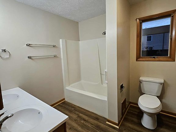 2nd image of 468 Topaz Ln