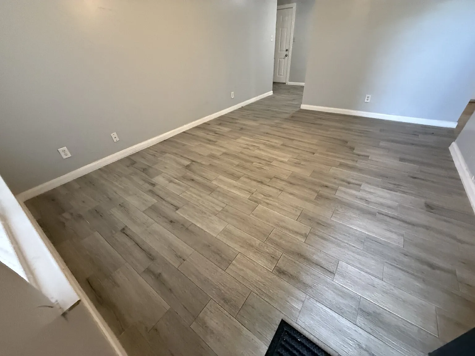 3 bed, 1.0 bath, 1960 sqft, $1,795 — Photo 3