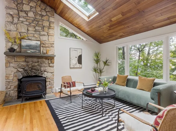 33 Everlyn Ave, Medford, MA 02155