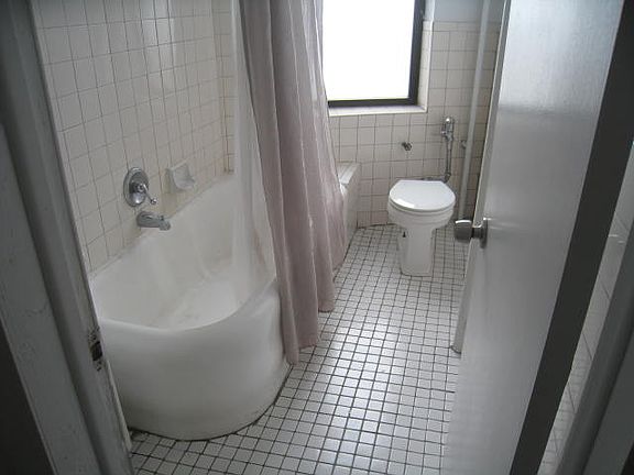 4th image of 4115 60th St APT B2
