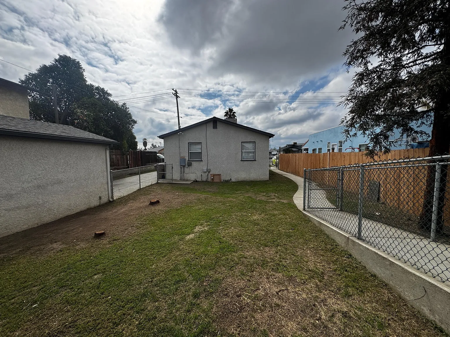 1000 30th St — Photo 2