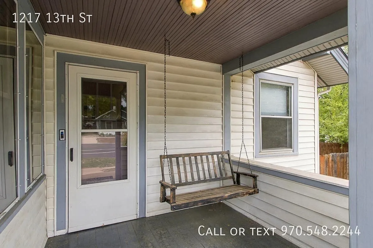 4 bed, 1962 sqft, $2,400 — Photo 3