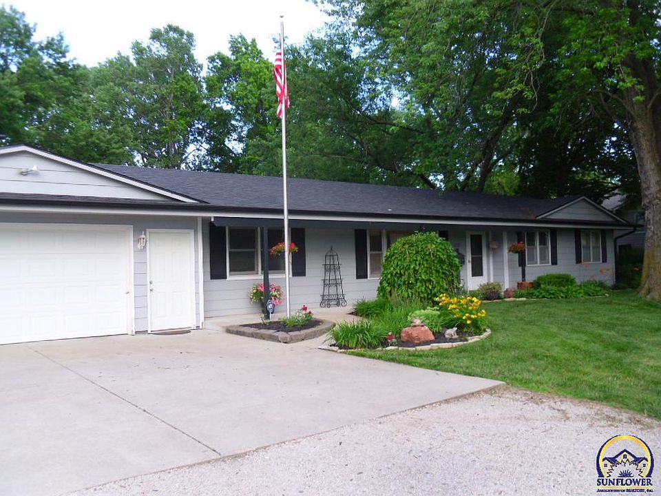 612 SE Croco Rd, Topeka, KS 66607 Zillow