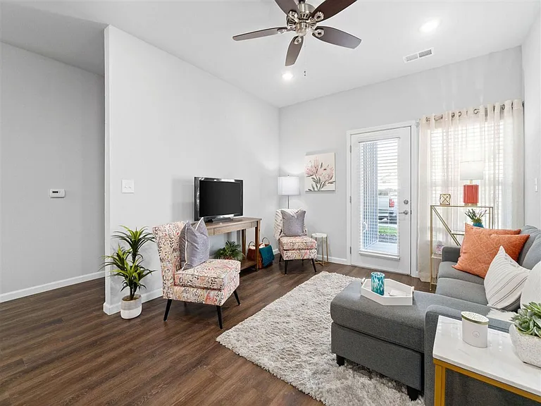 Highview Pointe — Photo 10