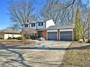 8351 Chesterton Dr, Poland, OH 44514