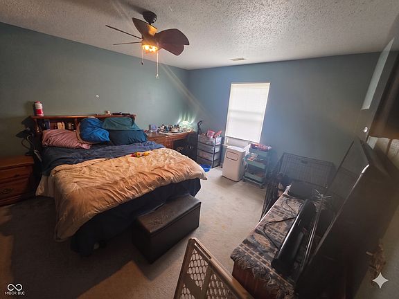 4th image of 1701 Crimson Ln
