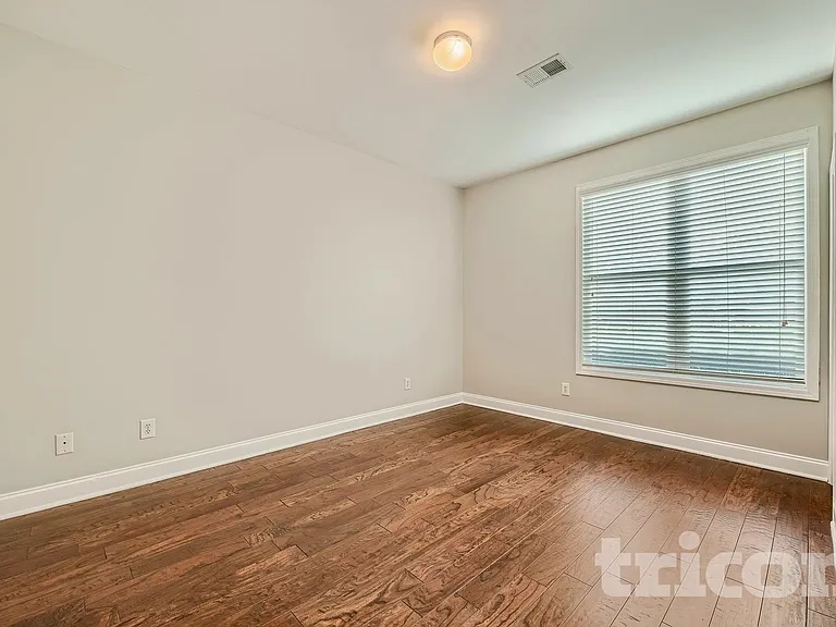 87 Thomas Place Dr — Photo 7