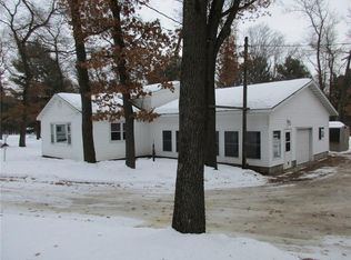 642 26th St #1/2, New Auburn, WI 54757