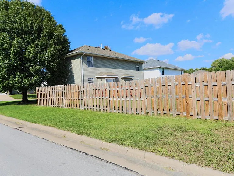2990 W Highpoint St — Photo 6