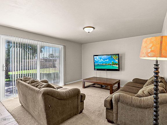 4th image of 9724 Algiers Ct