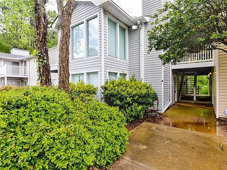 1808 Augusta Dr SE — Photo 18