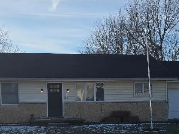 307 W 5th St, Brookston, IN 47923