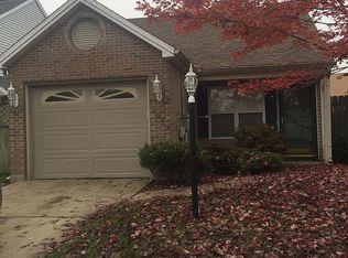 3913 Seasons Point, Evansville, IN 47715