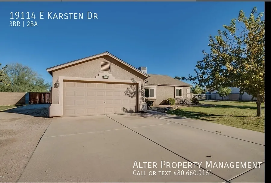 19114 E Karsten Dr — Photo 2