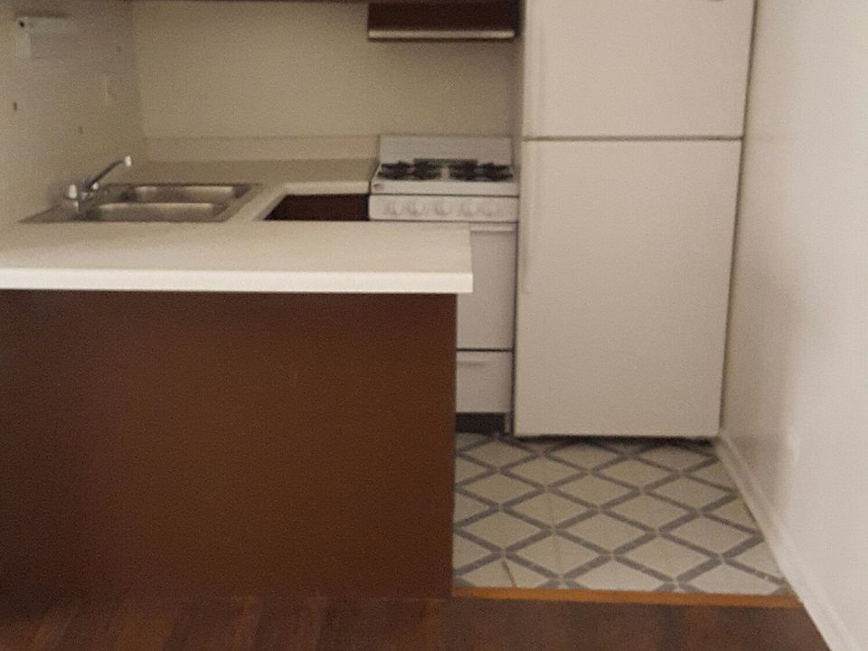 2nd image of 6011 N Winthrop Ave APT 214