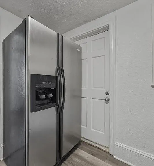 1216 W 24th St #1 — Photo 11