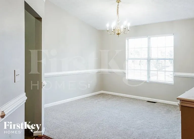 8439 Browns Mill Trce — Photo 4