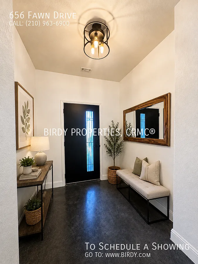 "Charming 3-Bedroom Sanctuary with 2 Full Baths at 656 Fawn Drive, Spring Branch Spacious 1753 Sq... — Photo 2
