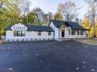 81 Hardwick Ln, Wayne, NJ 07470