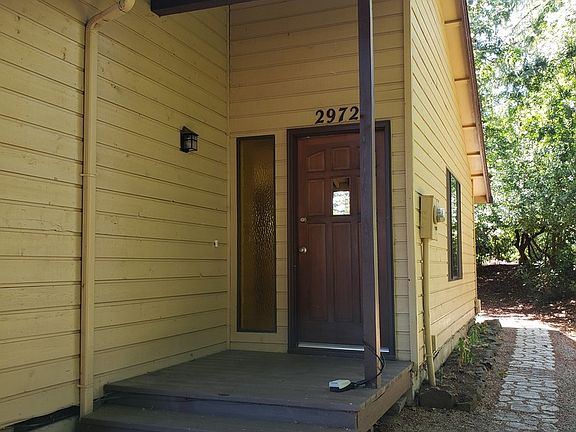 2nd image of 2972 Riverview St