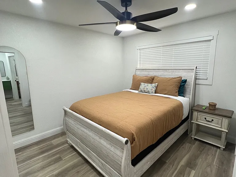 731 Kermit Ct — Photo 3
